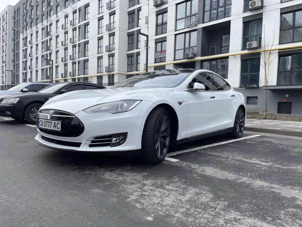 Продам Tesla Model S, 90D