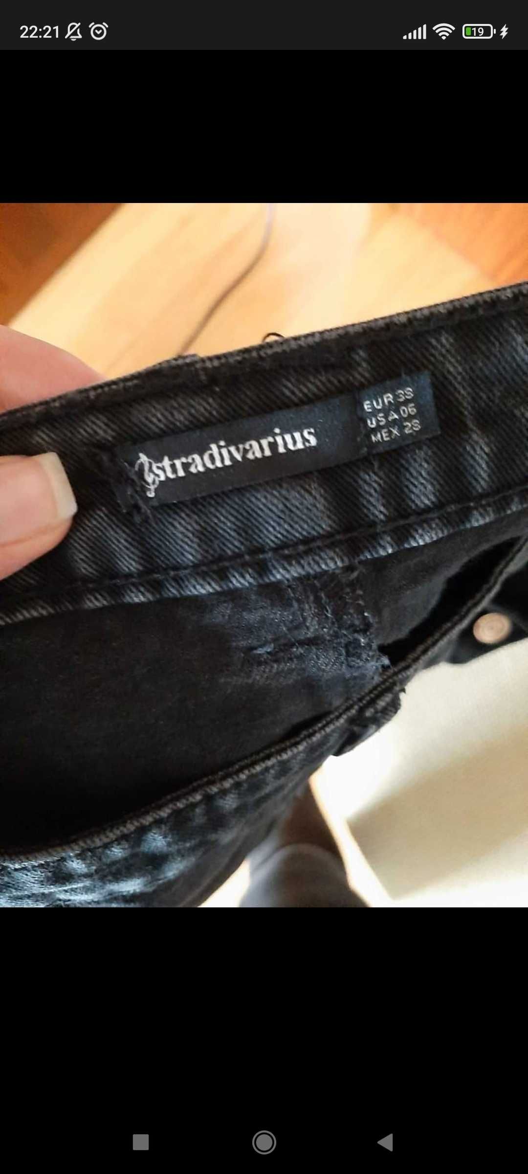 Saia ganga escura 
Stradivarius
