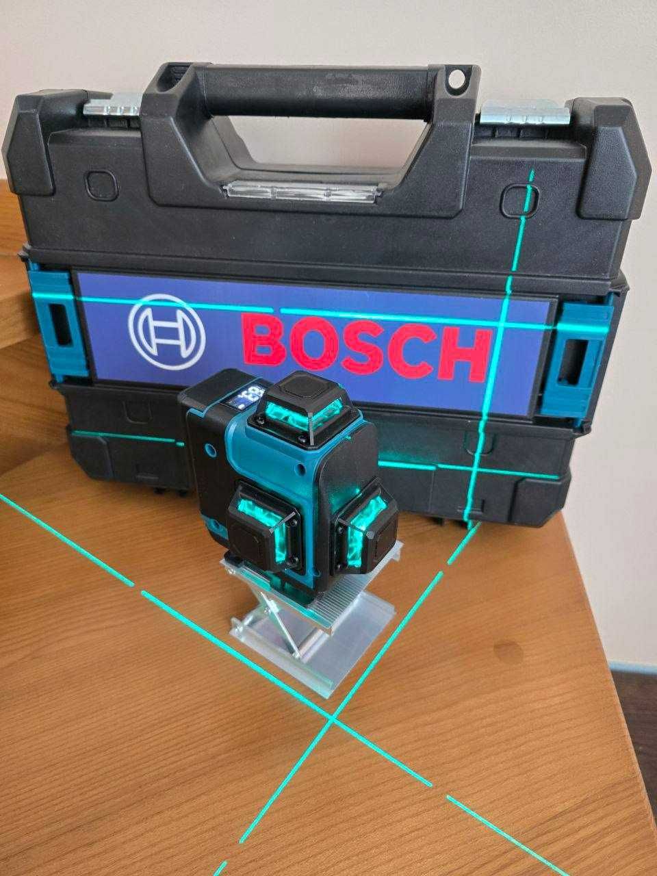 Лазерний рівень Bosch 4D + ШТАТИВ