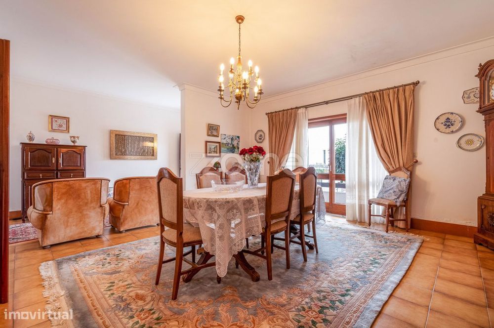 Moradia T3 em Darque, a 300 metros do Rio Lima (Cais de Darque)