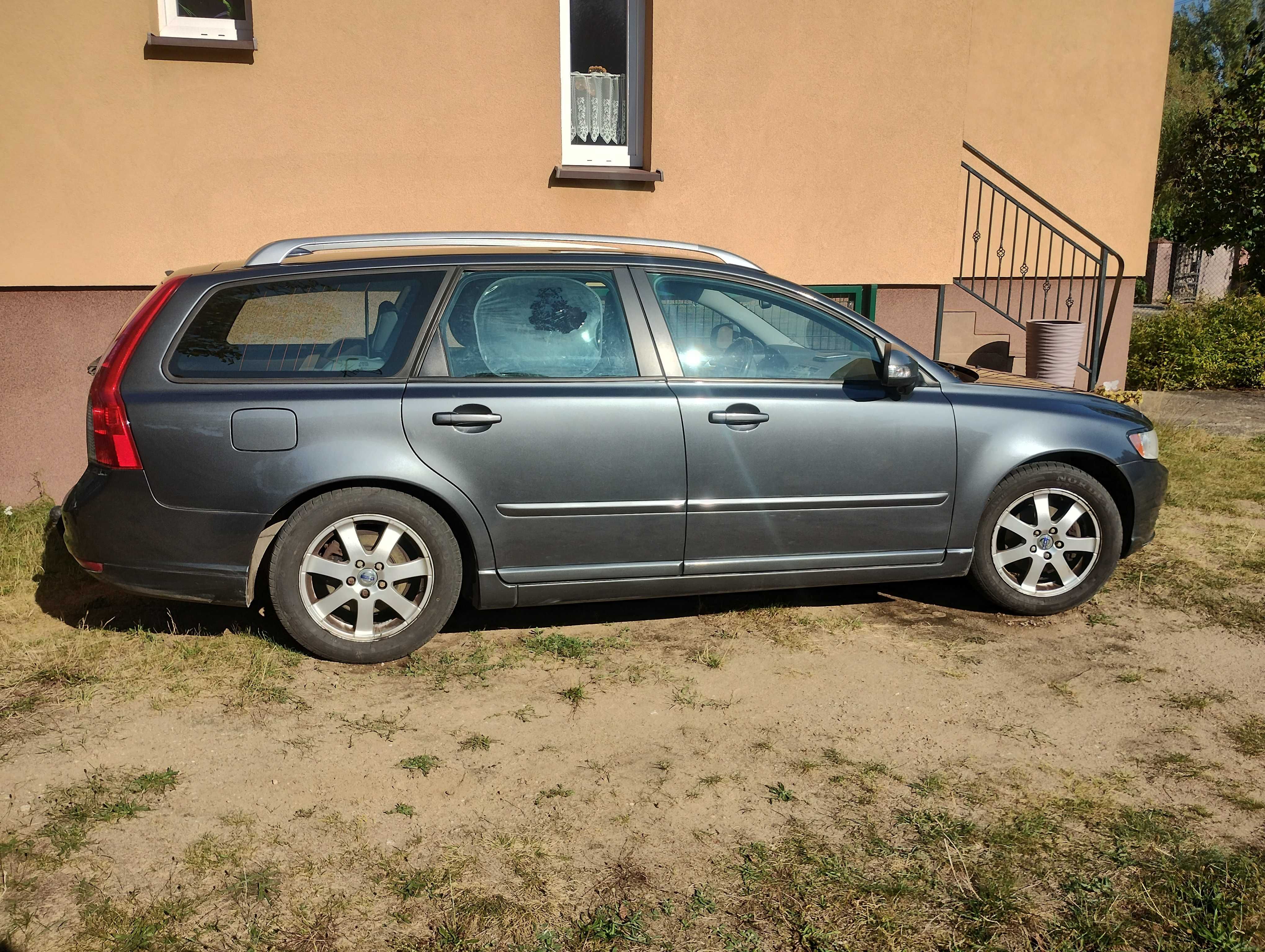 Volvo v50 1.6d 2011r