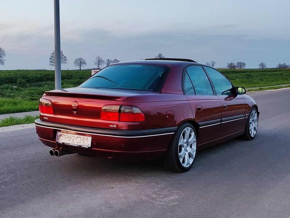 OMEGA MV6. Perfekcyjna. Bogata opcja. Niski przebieg.