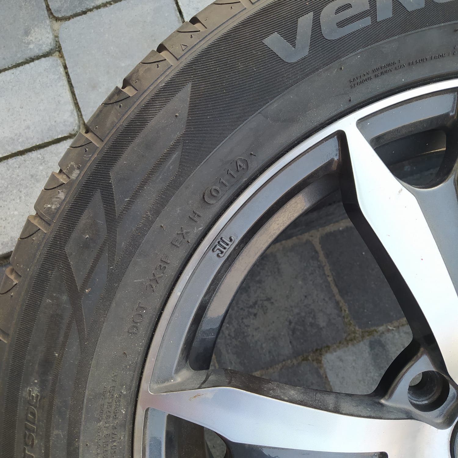 Opony letnie plus felgi 235/55 R17