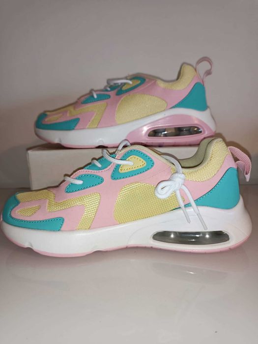 Sapatilhas coloridas, n.º 39 e 40 - NOVAS