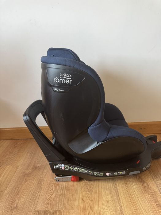 Автокрісло Britax Romer Dualfix M i Size