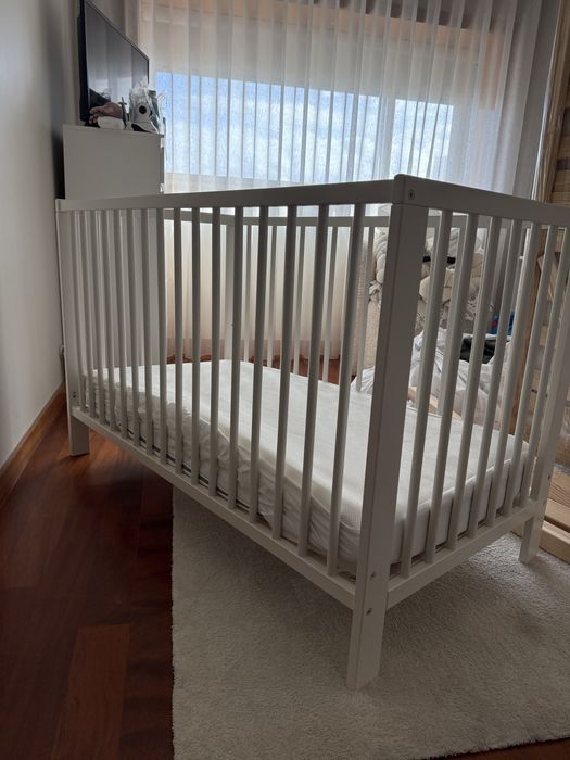 Berço, branco + Colchao de molas ensacadas - 60x120 cm