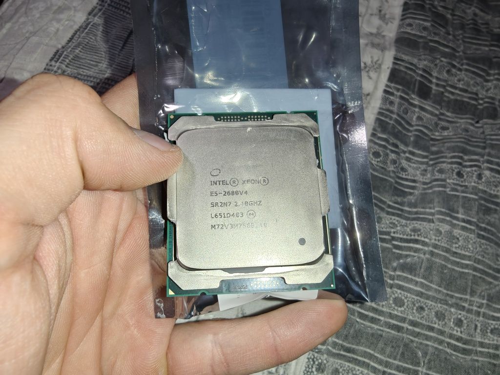 Процессоры Intel Xeon Е5 2667 V4, E5 2680 V4, E5 2680 V3 и другие