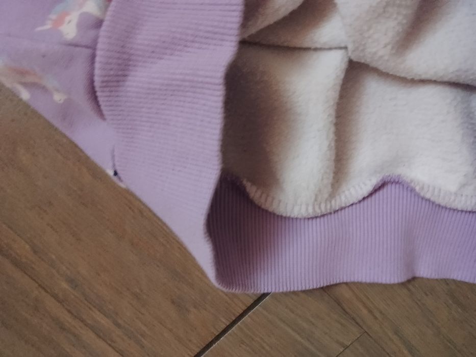 Продам дитячи кофтинки, саітшоти, на дівчинку. На 3-4 рочки.