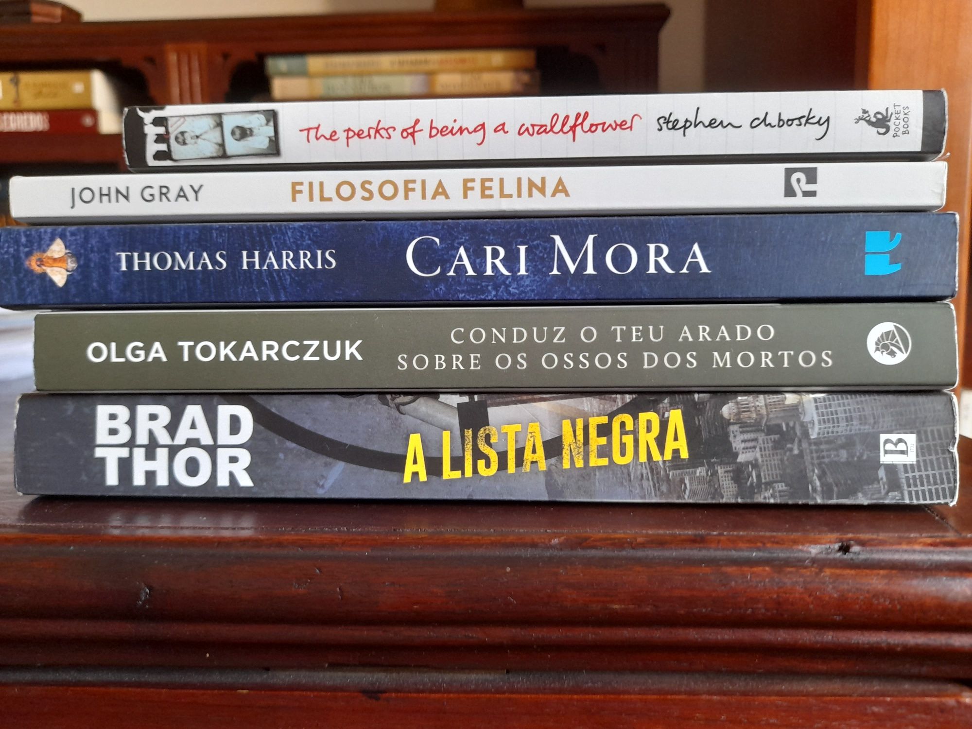 Vendo 5 livros (juntos ou em separado)