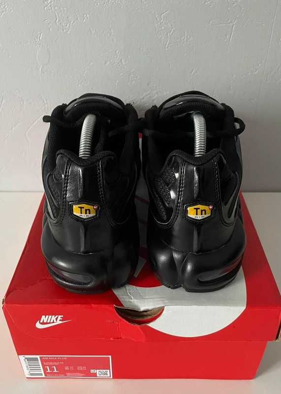 All Eyes on Black Nike Air Max Plus TN Makes a Bold Statement 39