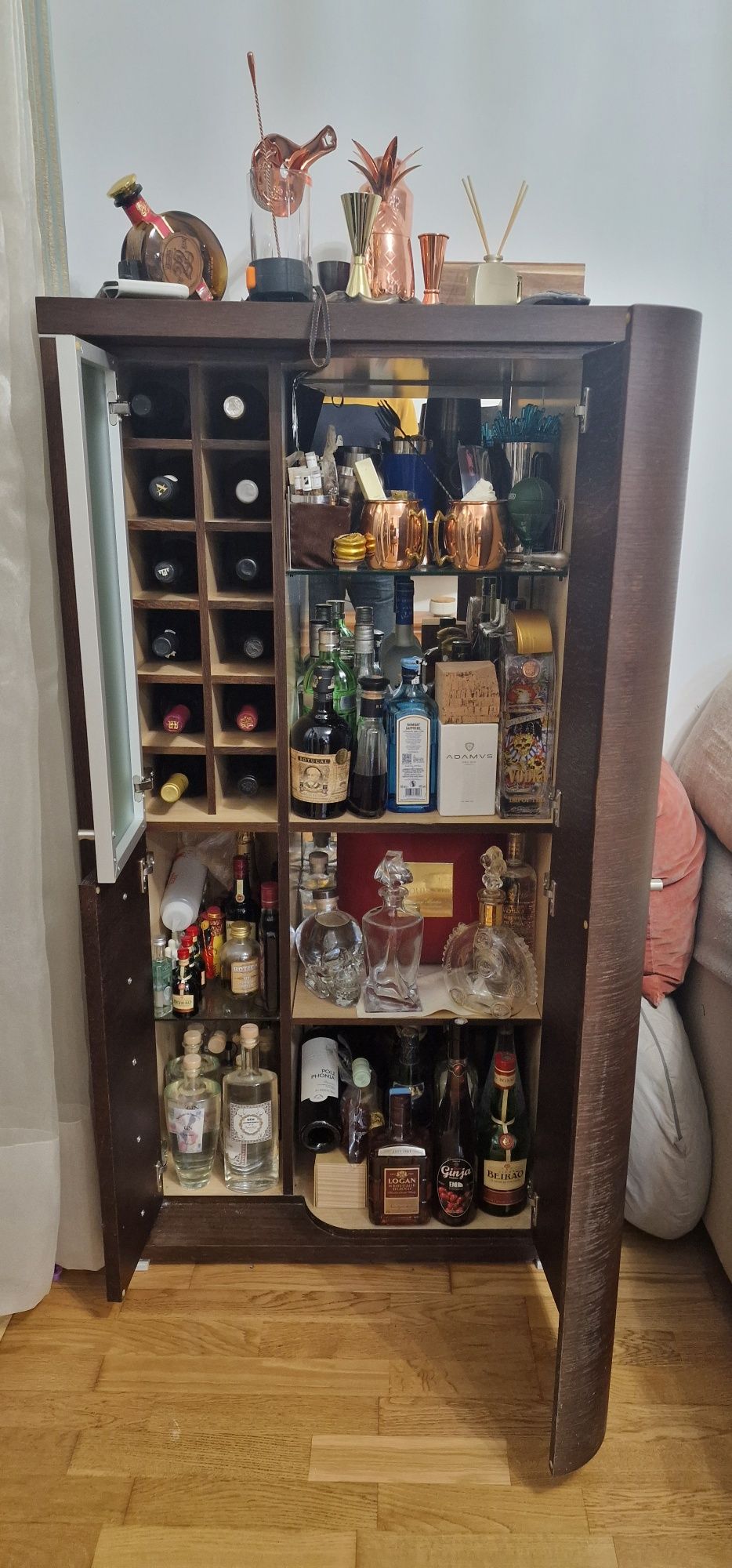 Bar Garrafeira cor Wengue