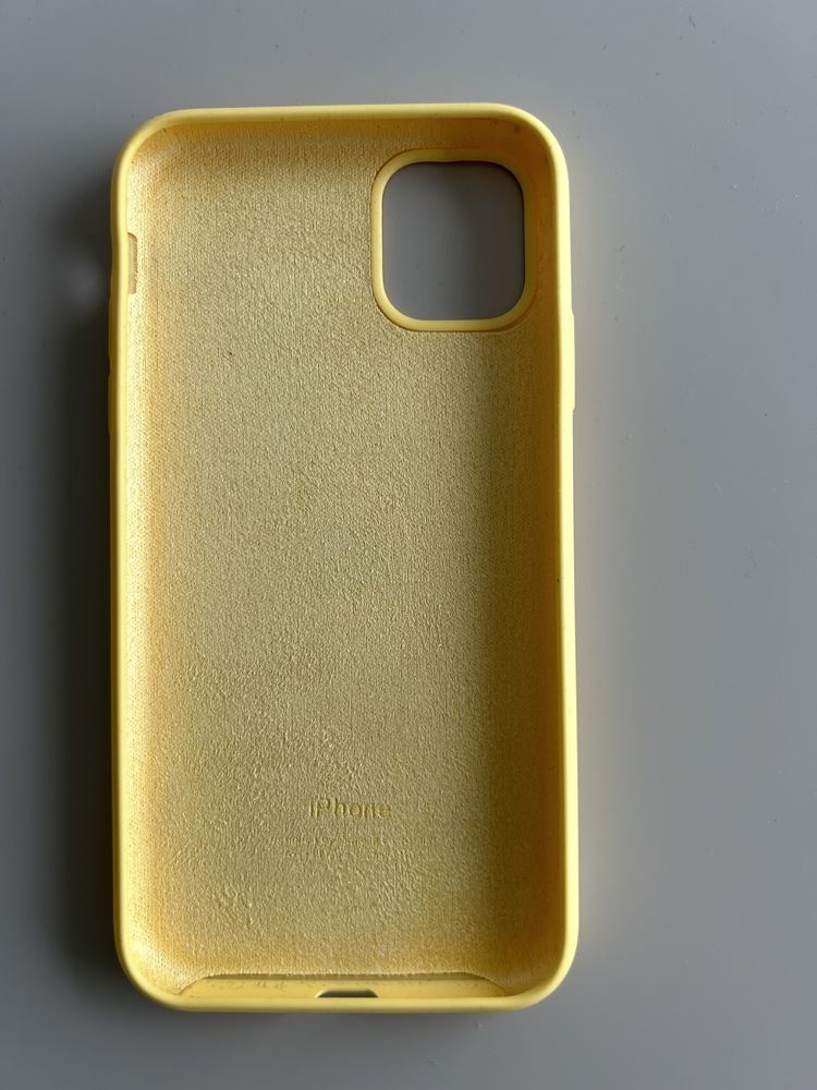 Capa iPhone 11 Amarela