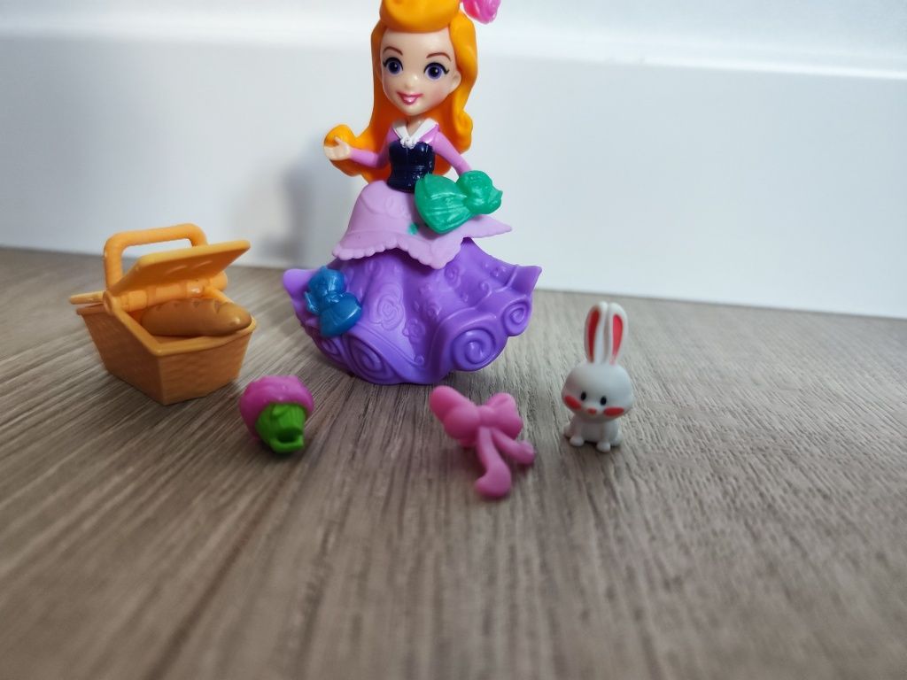 DISNEY Hasbro Aurora piknik zając Princessa mała laleczka księżniczka
