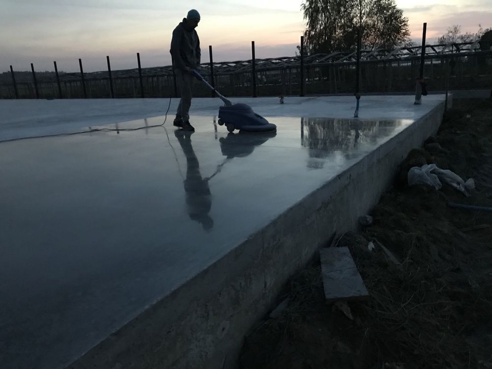 Usuwanie Subitu lepiku szlifowanie polerowanie betonu Skowakie płytek