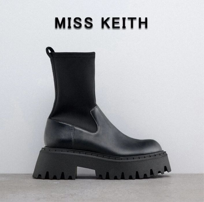 Женские ботинки на массивном каблуке MISS KEITH