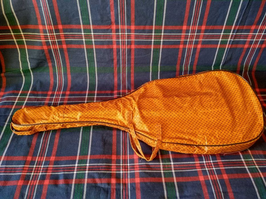 Обменяю гитару размер 3/4 на 4/4.