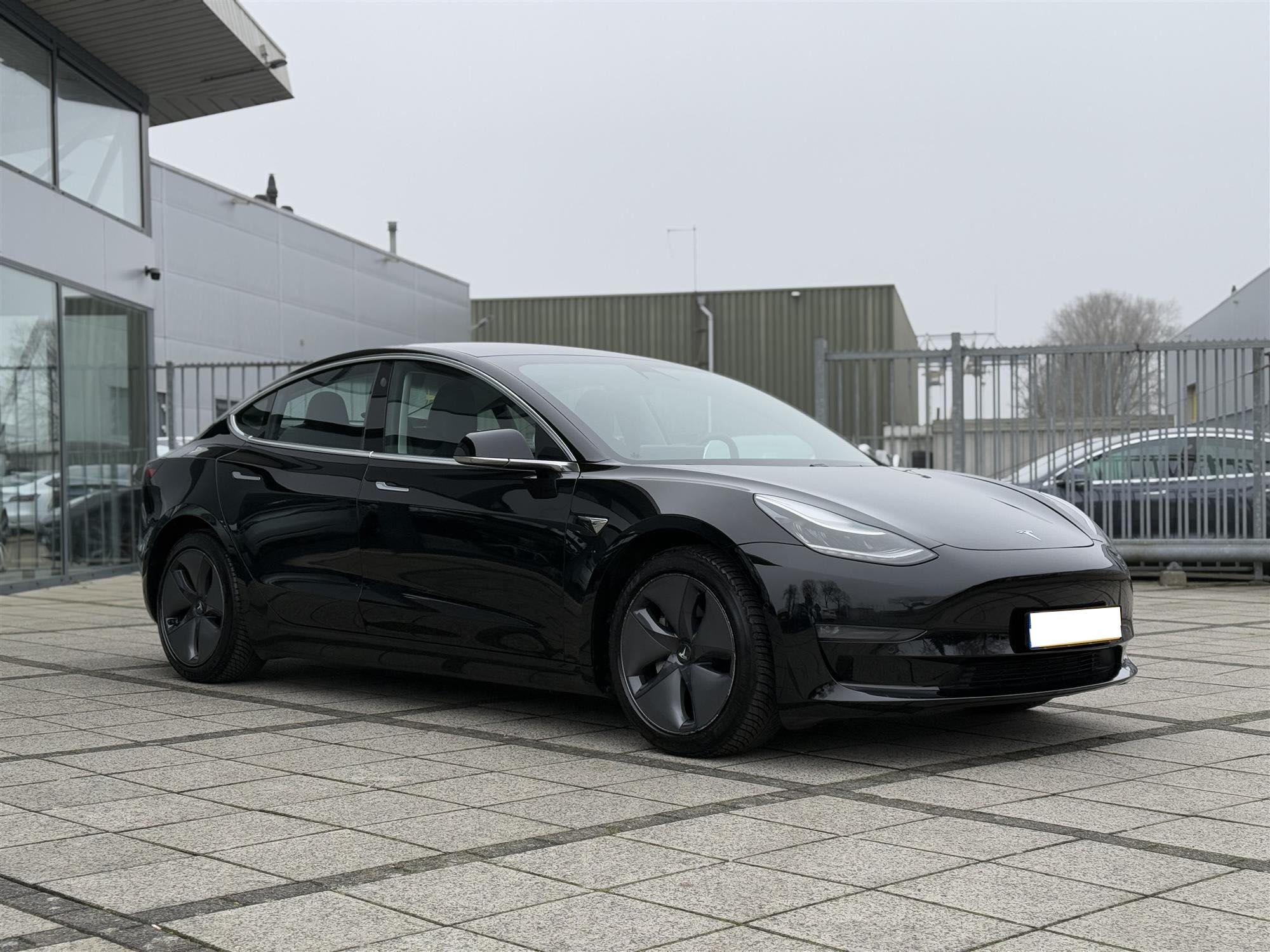 Tesla Model 3 Dual Motor Long Range AWD