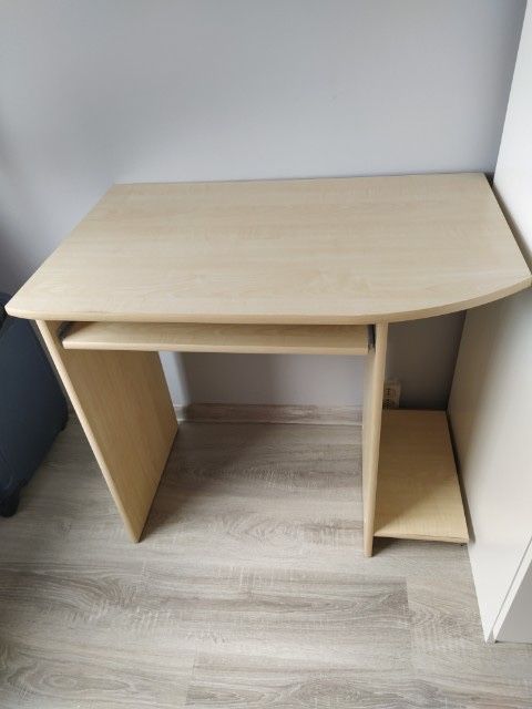 Kompaktowe biurko