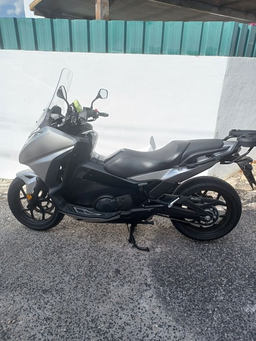 Honda Integra 750
