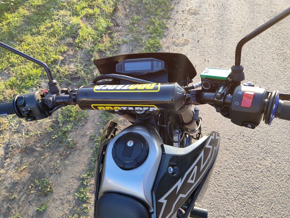 Продам Kawasaki KLX 300 SM 2020 года выпуска