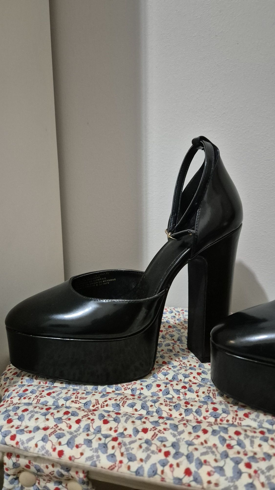 Buty na wysokim obcasie i platformie 38 H&M