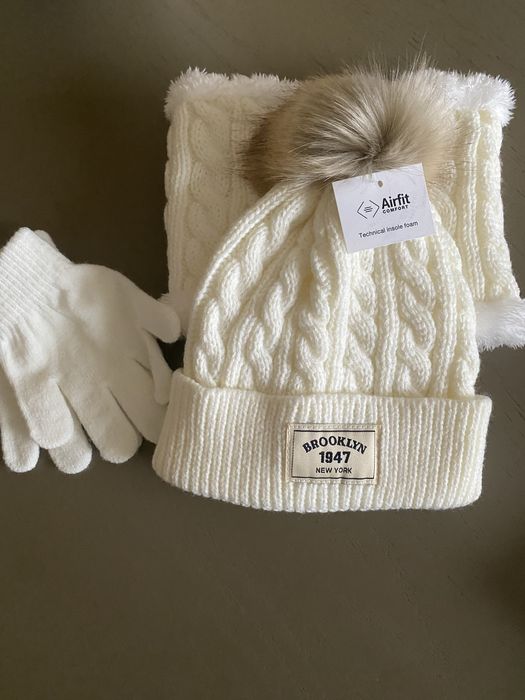 Шапки, шапочні комплекти для дівчинки  2-5 років; 7-12