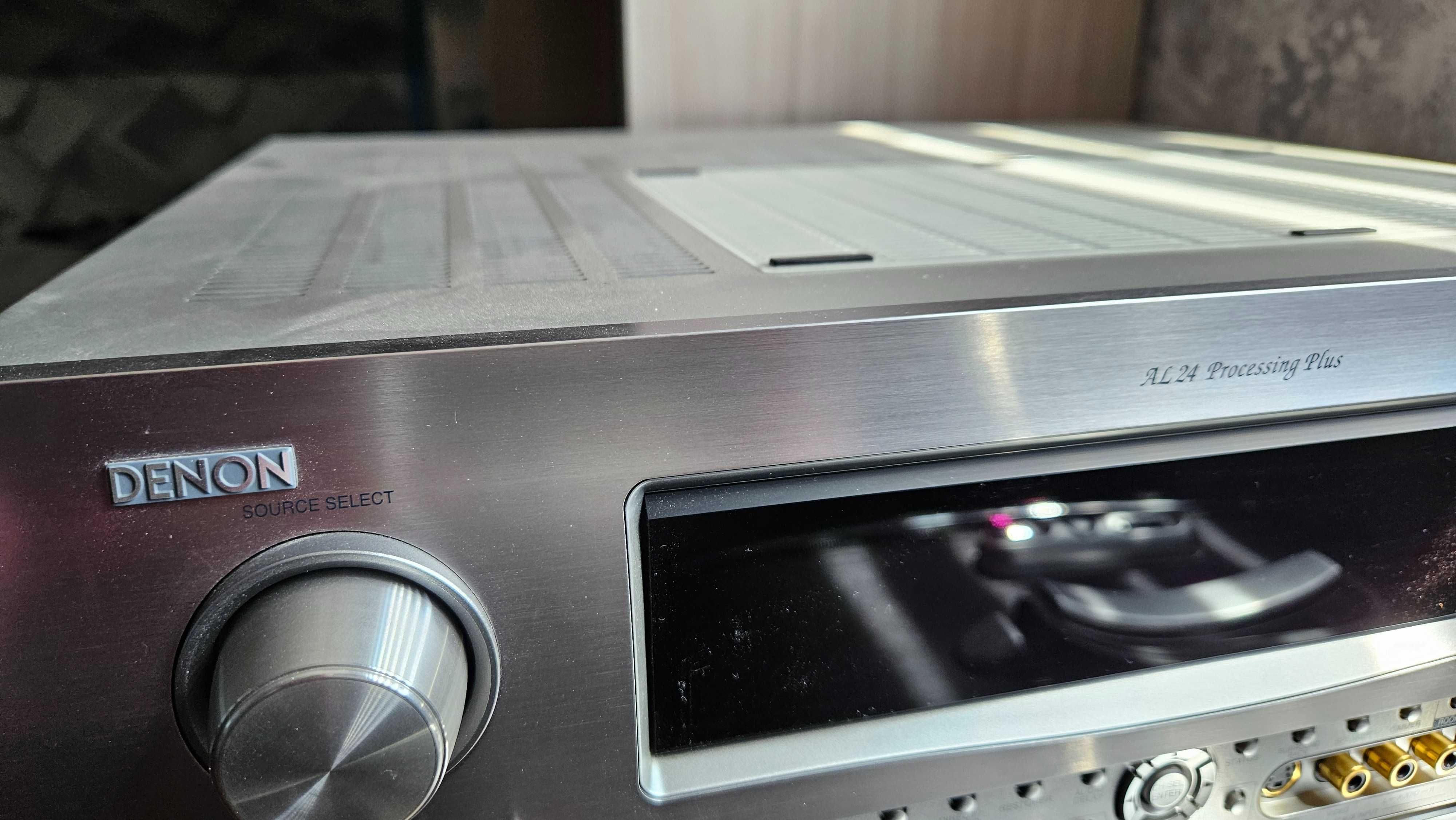 Amplituner Denon AVR-2808