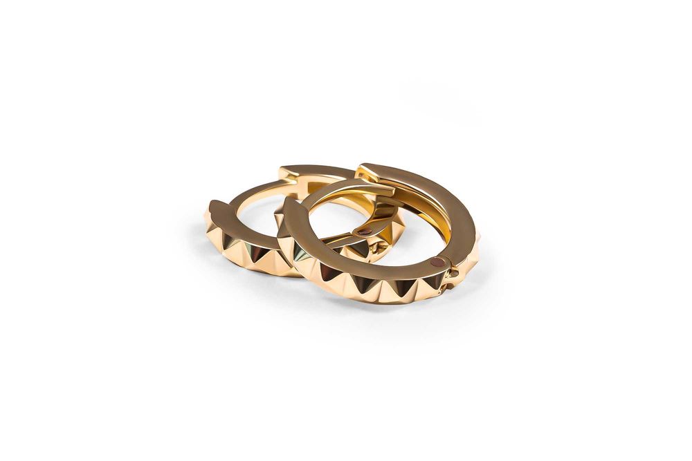 Стильные золотые сережки конго