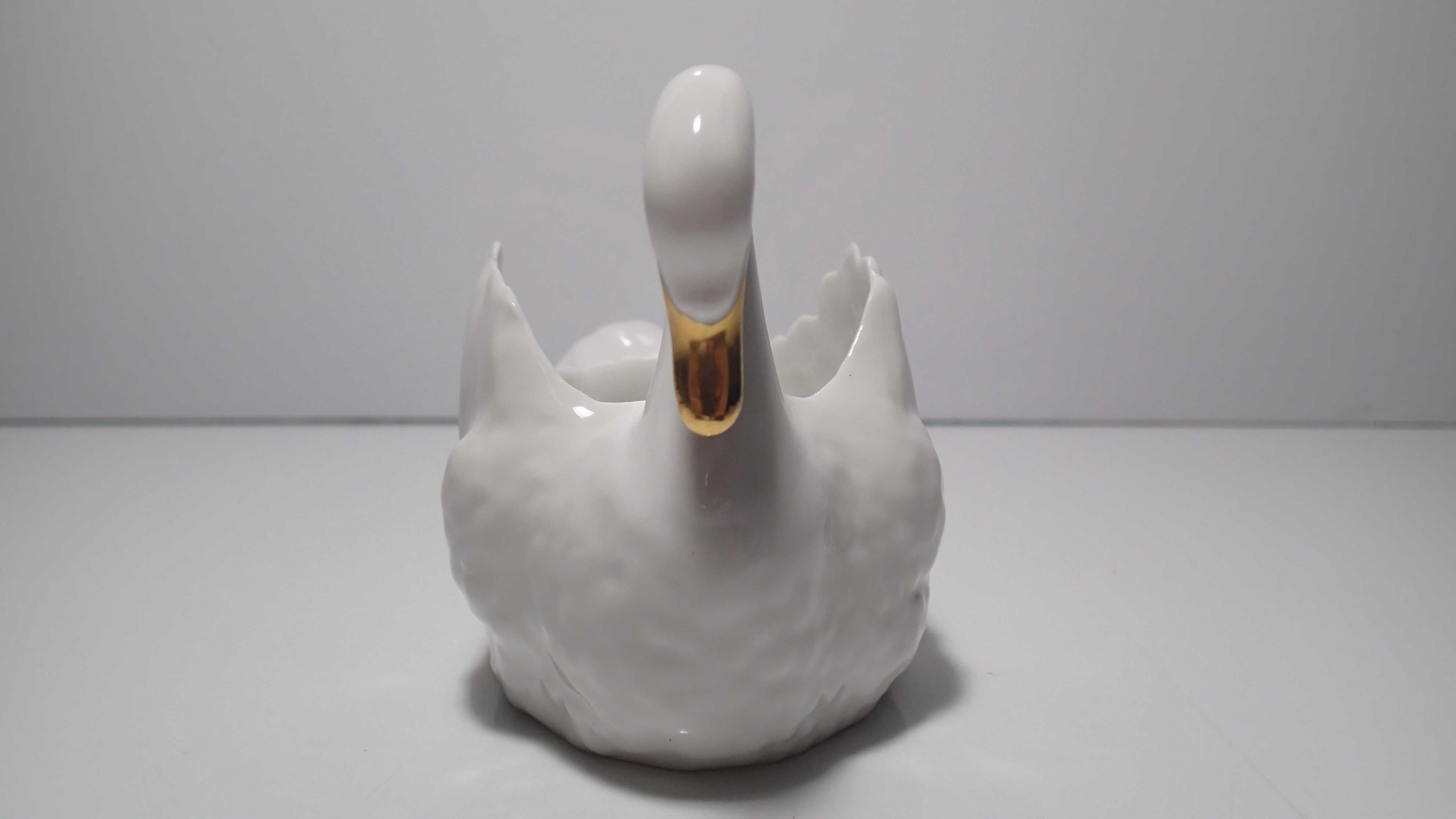 Cisne antigo em Porcelana Vista Alegre