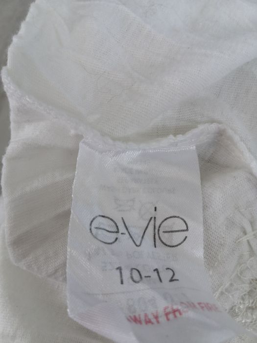 Evie biała bluzka narzutka koronka dla dziewczynki.