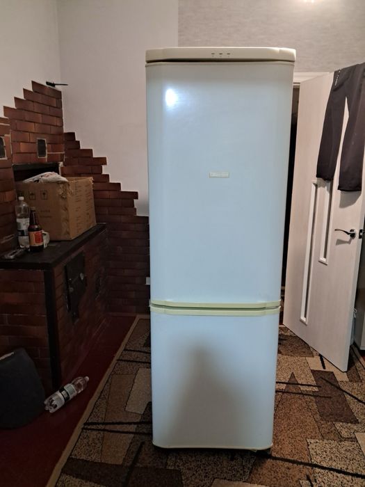 Продам холодильник Liberton