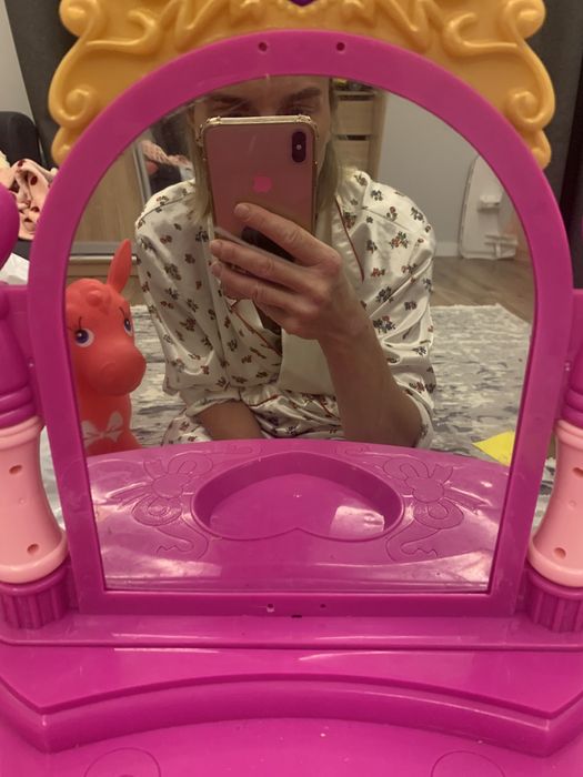 Трюмо для дівчинки