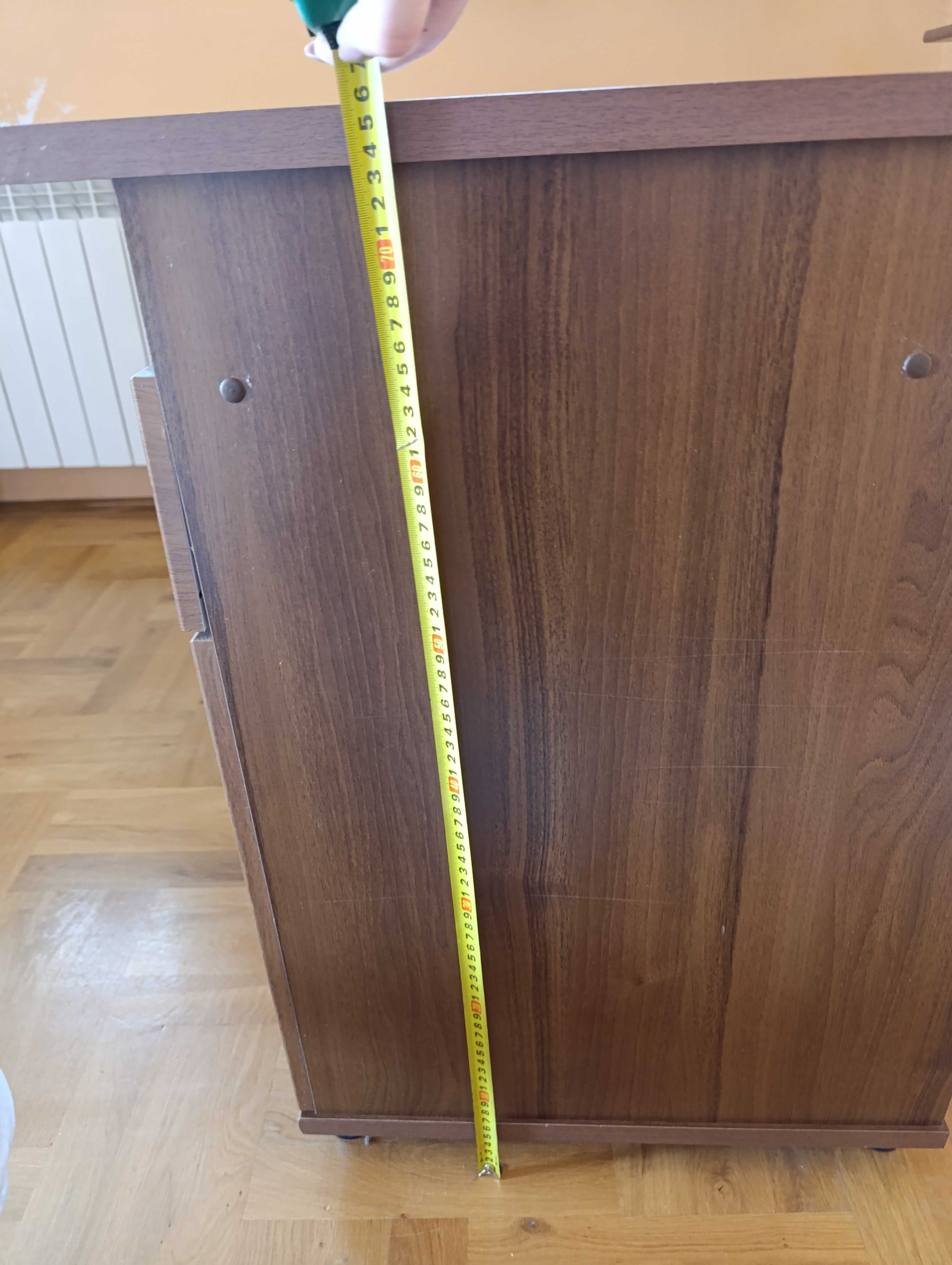 Zestaw biurko i półki