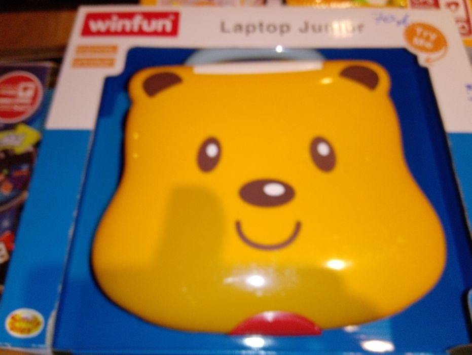 Zabawka edukacyjna Laptop Junior Winfun Smily Play.