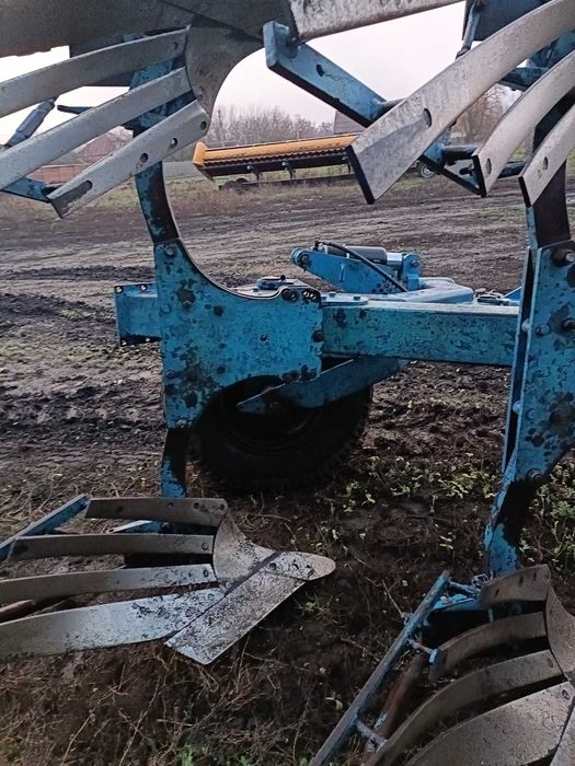плуг Lemken Vari-Diamant, 6 корпусів