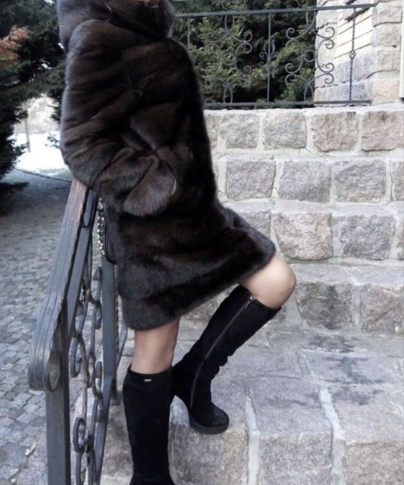 Шикарна шуба норкова темний шоколад коричнева з капюшоном до колін
