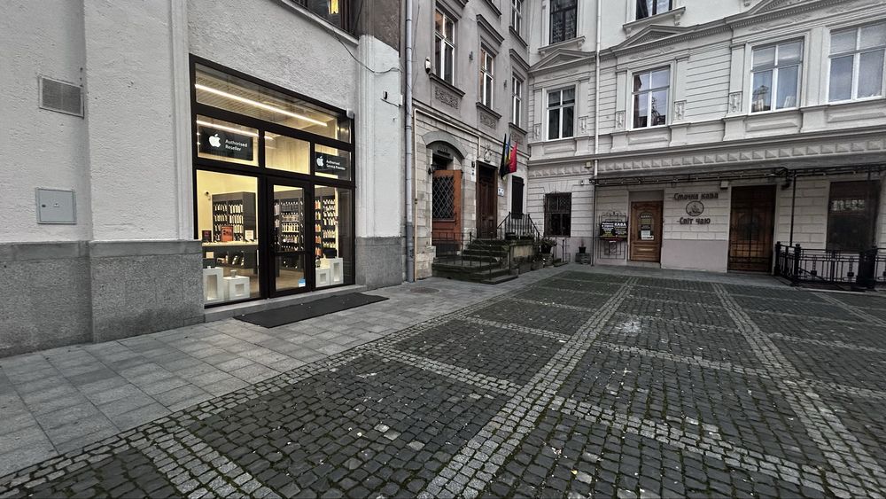 Оренда приміщення під магазин, ресторан, кафе та  інше у центрі Львова