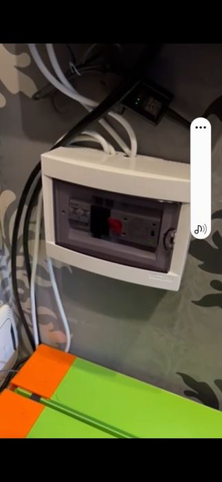 Гібридний сонячний інвертор 4,2 кВт