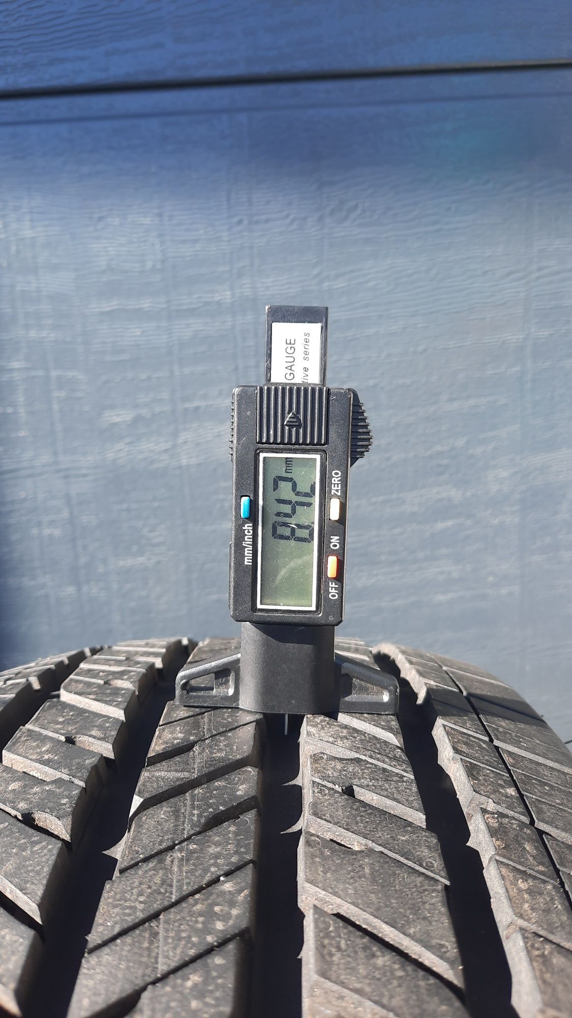 Bridgestone 255/70 R18 Dueler H/T 8.4 mm
