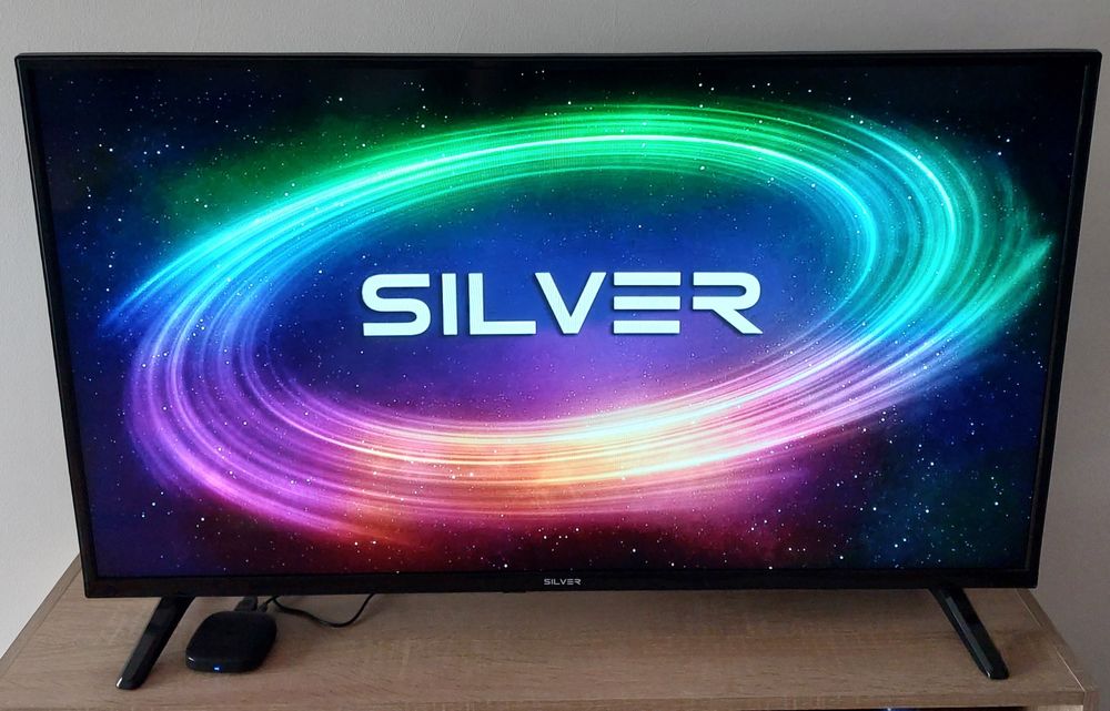 Smart TV Silver 43"