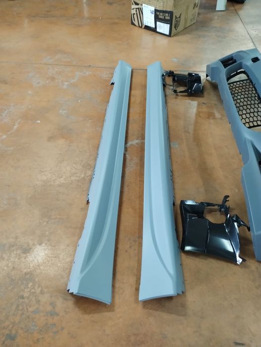 Kit bmw pack m f30 inclui Para choques fontal trazeiro Embaladeiras