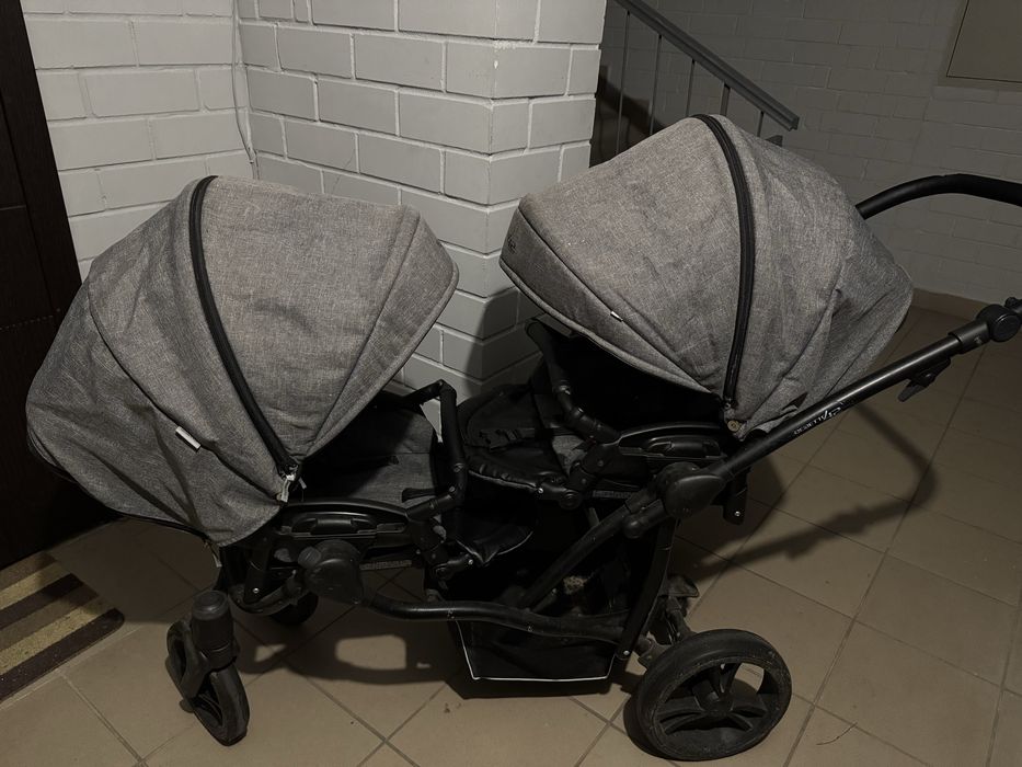 Коляска для двійні