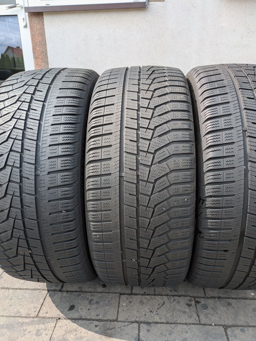 215/40R17 Hankook Winter I* Cept Evo 2