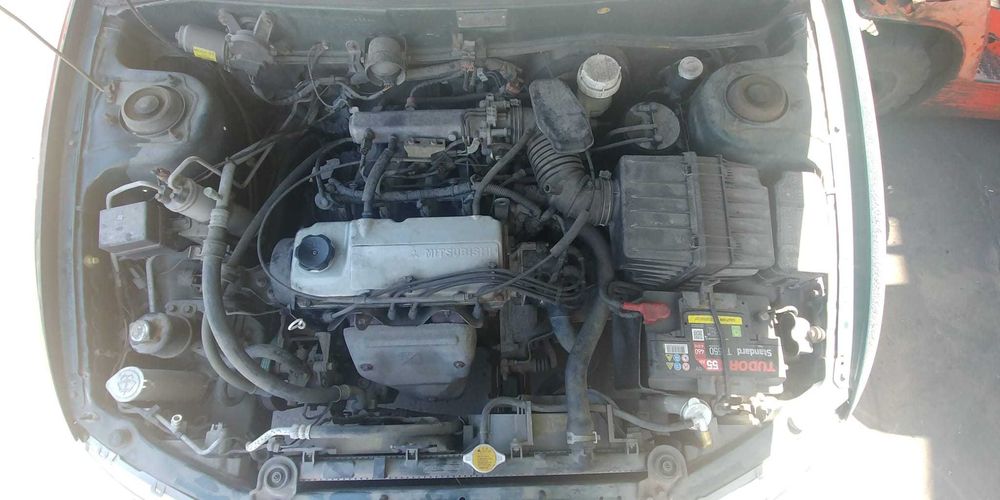 Mitsubishi Colt para peças