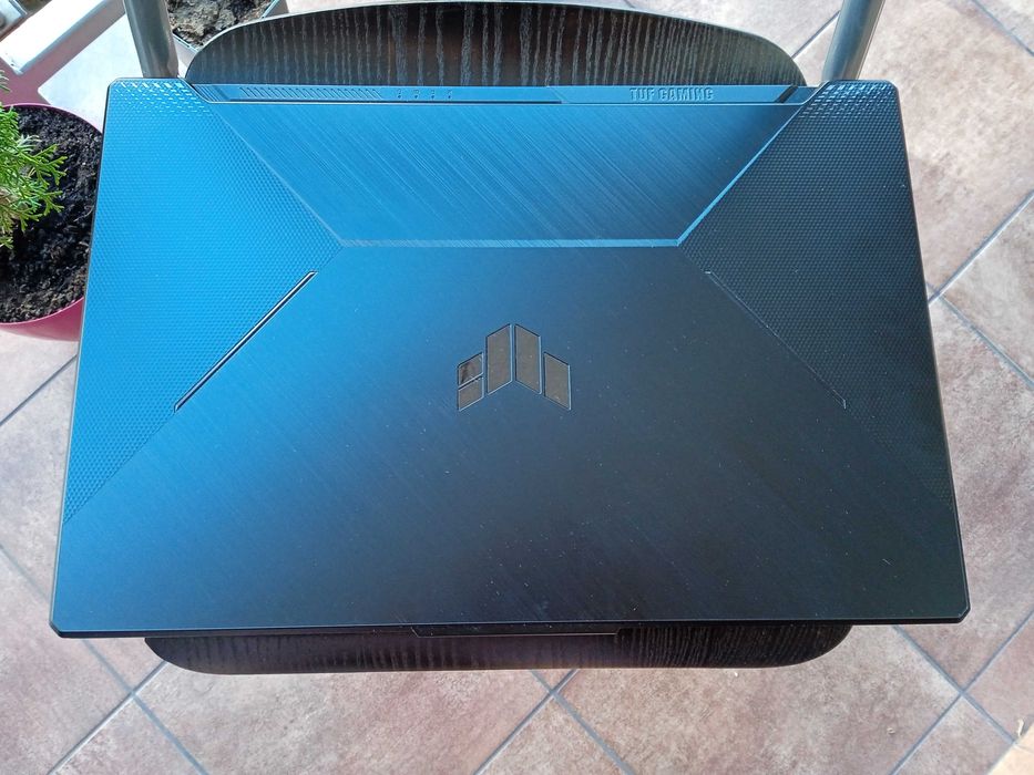 Laptop gamingowy ASUS TUF Gaming F17, i5, RTX 3050, 17,3", stan BD