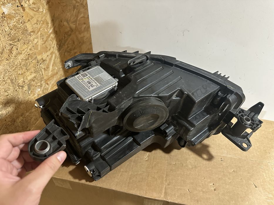 Фара права Volkswagen Atlas 2019 2021 2022 2023