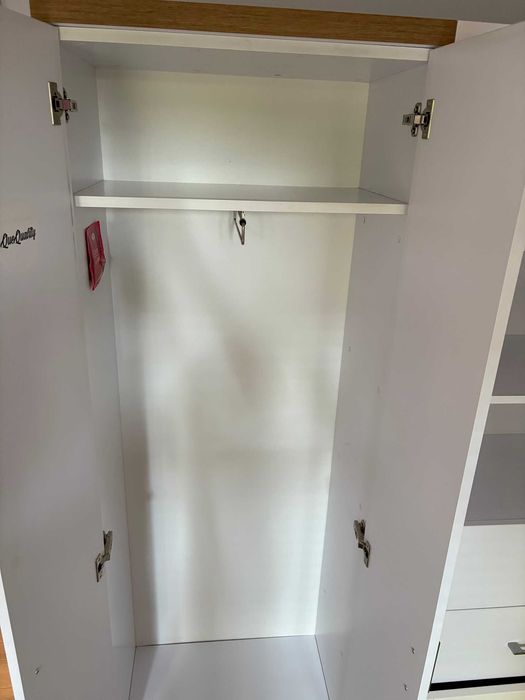 Zestaw meblowy wykonany przez stolarza - szafa, komoda, regał, od. os.