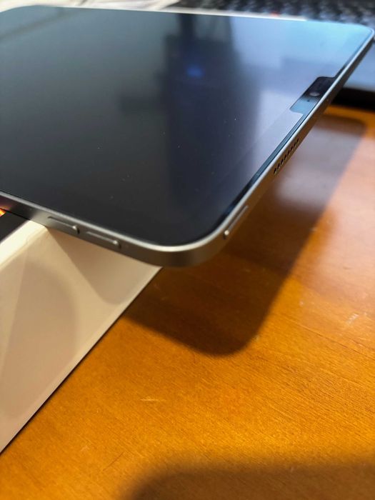 iPad Pro 11 Wi-Fi 128GB - 6ª Geração - Apple M2 - Como Novo