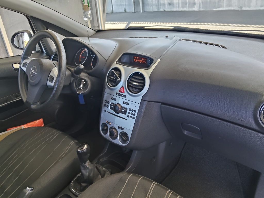 Opel corsa D 1.3 CDTI