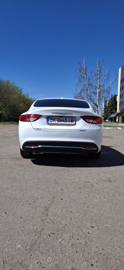 Продам Крайслер 200 2.4 2015р.